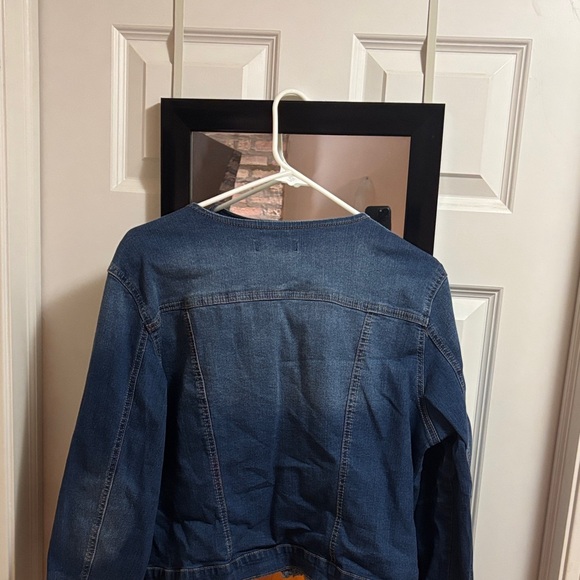 1822 Denim Medium Blue Jean Jacket - Picture 2 of 2